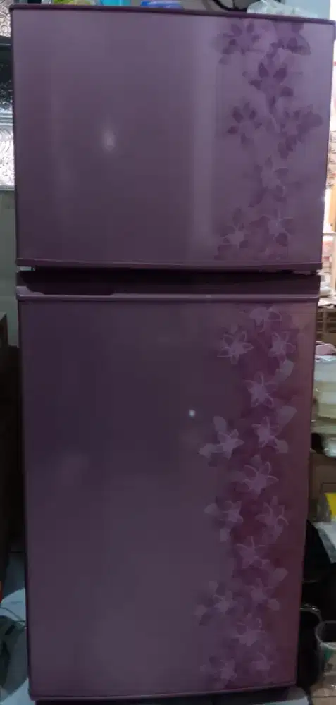 Dijual kulkas sharp 2 pintu