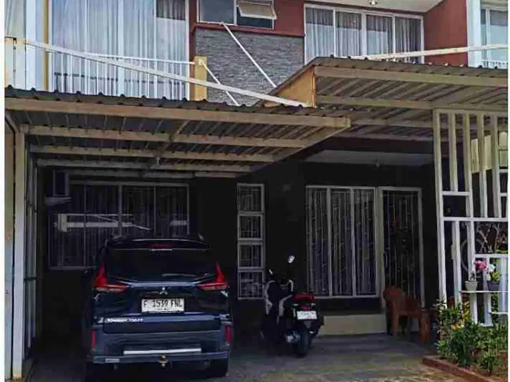 JUAL RUMAH GRAND CIBUBUR COUNTRY THE ROYAL SHM SEMI FURNITUR BANGUNAN 2 LANTAI RAPI SIAP HUNI
