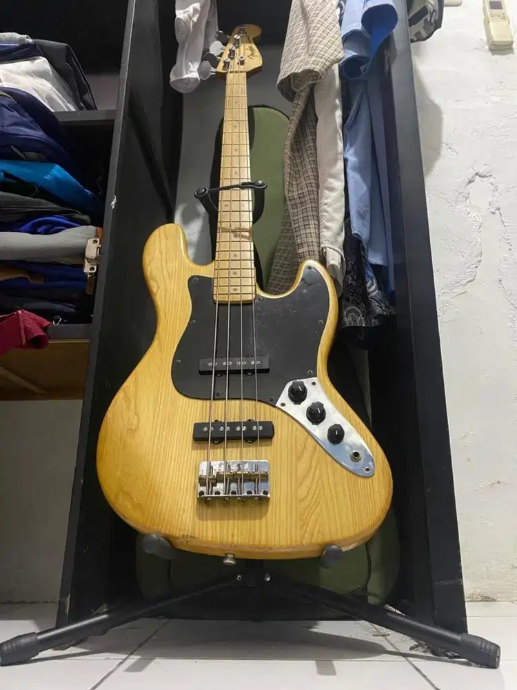 CUSTOM Fender Jazz Bass