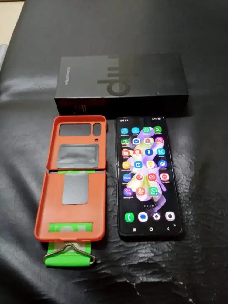 Samsung z flip 4 ex sein 8/512gb