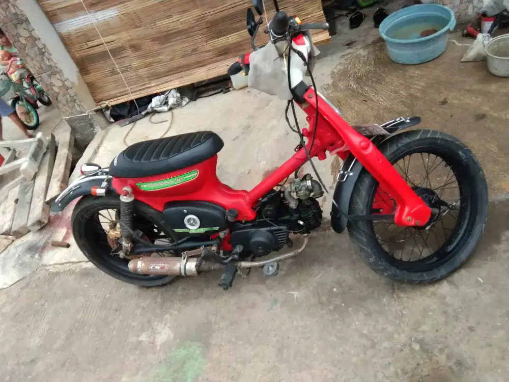 Dijual motor honda c70