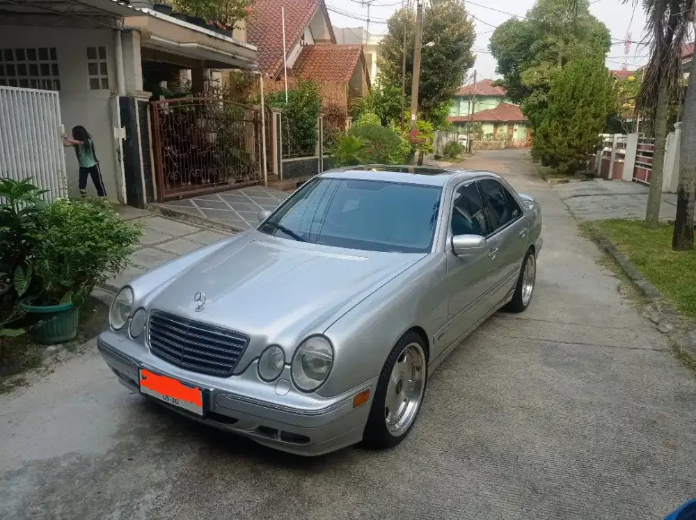 Mercedes Benz w210 e240 avantgarde