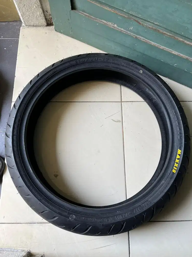 ban maxis ring 17 bekas