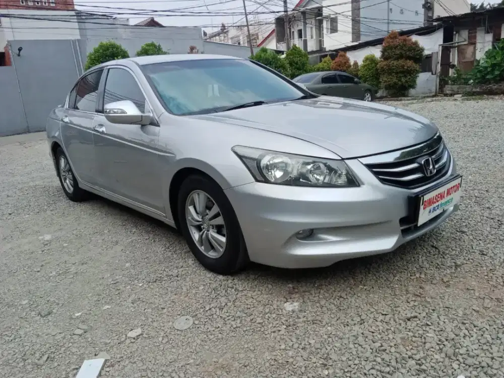Honda Accord VTI AT 2013