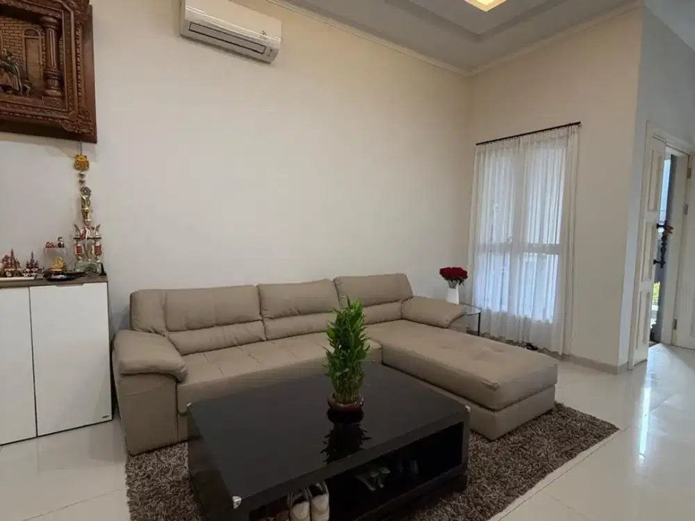 De Mansion Alam Sutera 2 Lantai Rumah Mewah 4 Kamar
