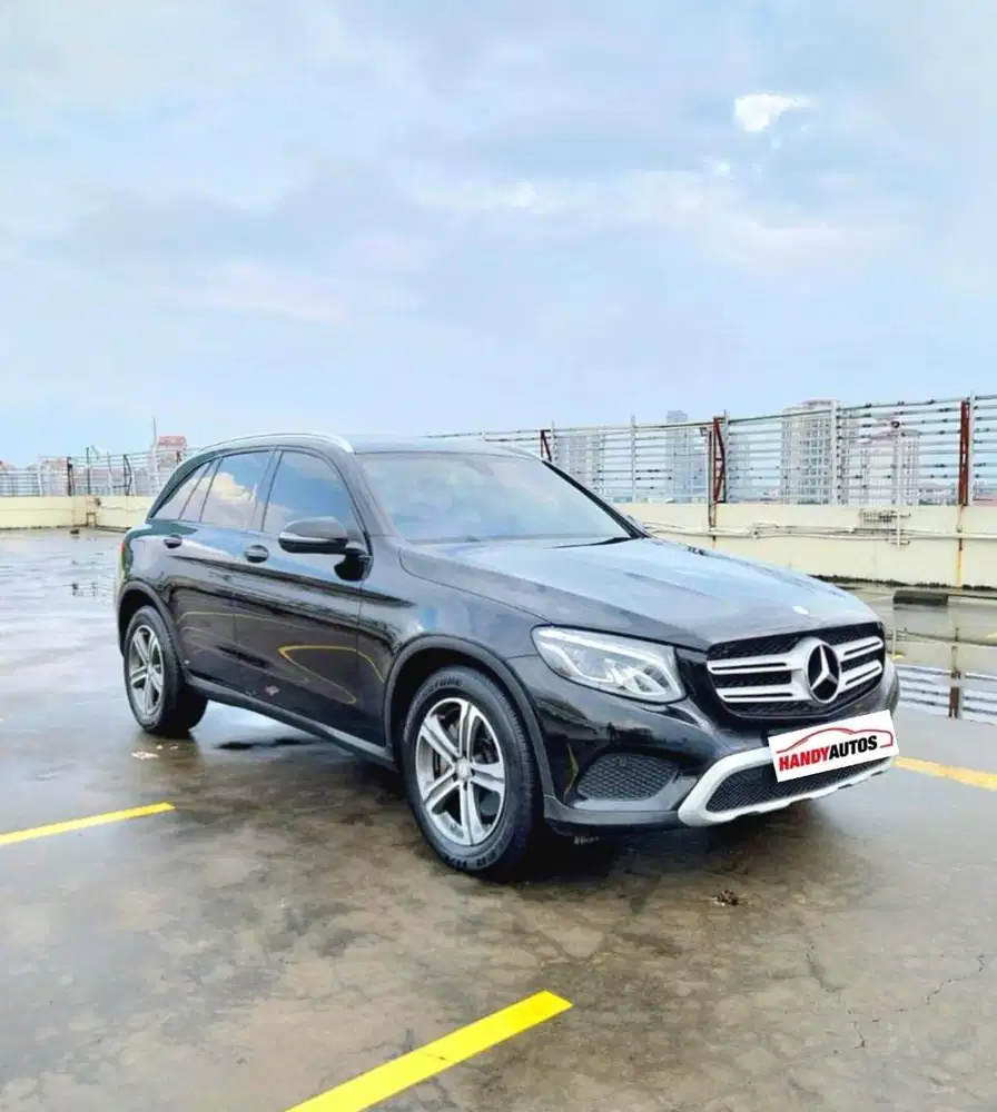Mercedes Benz GLC250 2017 Automatic Hitam Metalik