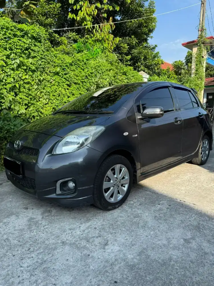 2013, Toyota Yaris E, Matic