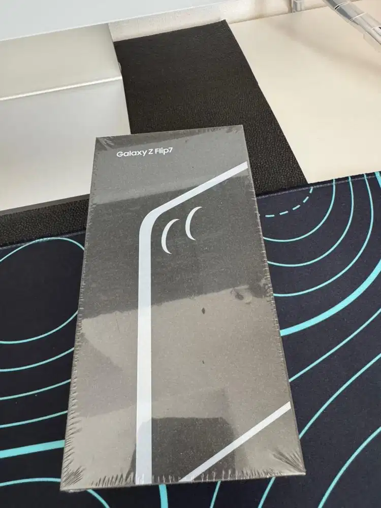 Samsung Flip 7 Jet Black