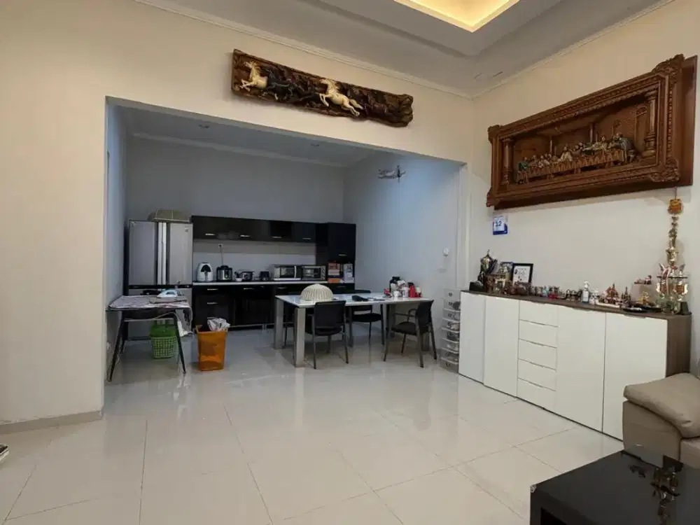 Rumah Classic De Mansion Alam Sutera Tangerang Selatan