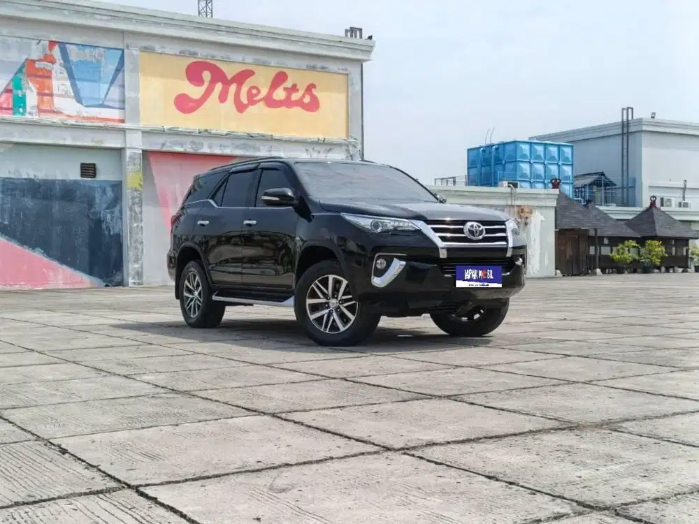 Toyota Fortuner SRZ Bensin 2.7 MATIC AT 2016 Hitam KM 73RB