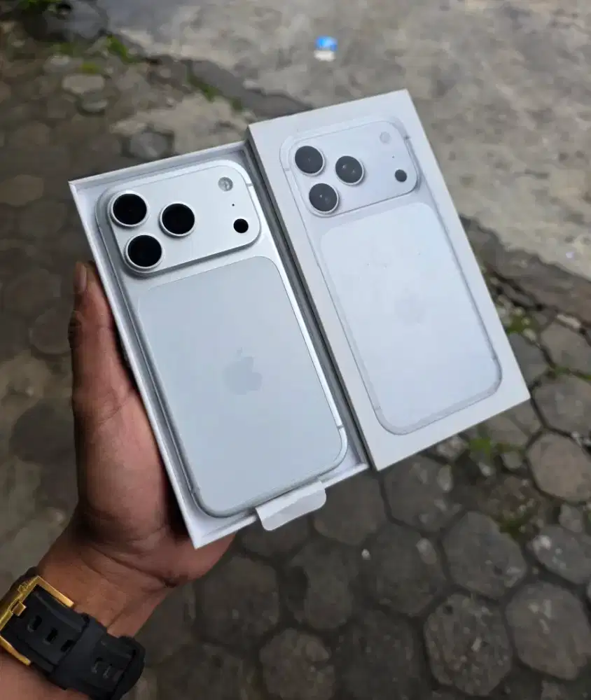 iPhone 17 Pro 256GB Garansi resmi iBox mulus terawat