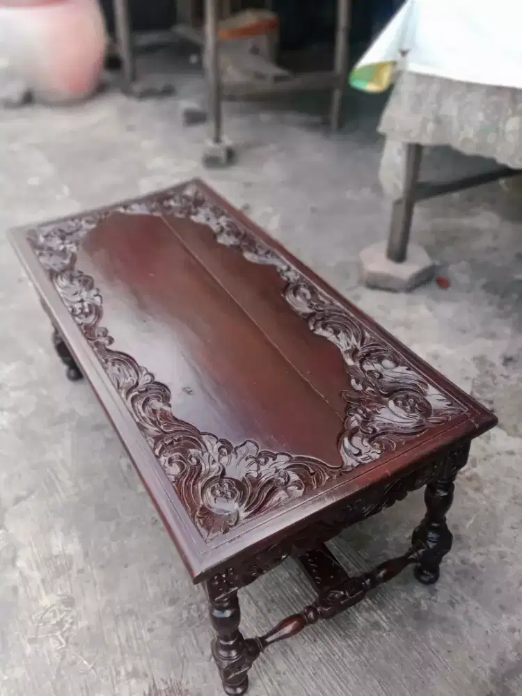 Meja tamu tok, jati ukiran