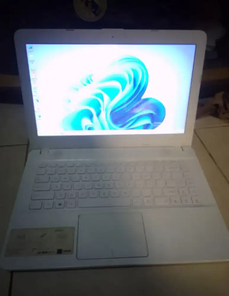 Laptop Asus n4000 normal mulus