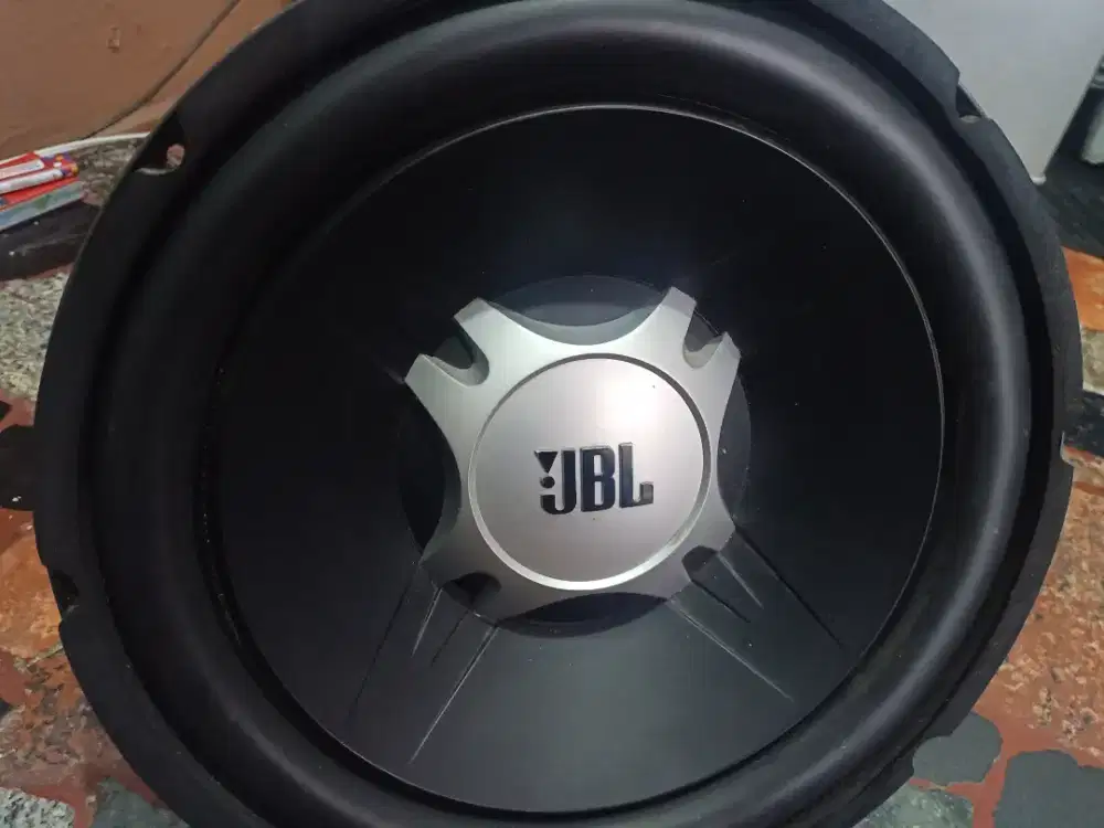 Di jual sepeker.merek JBL.GT5_12 in