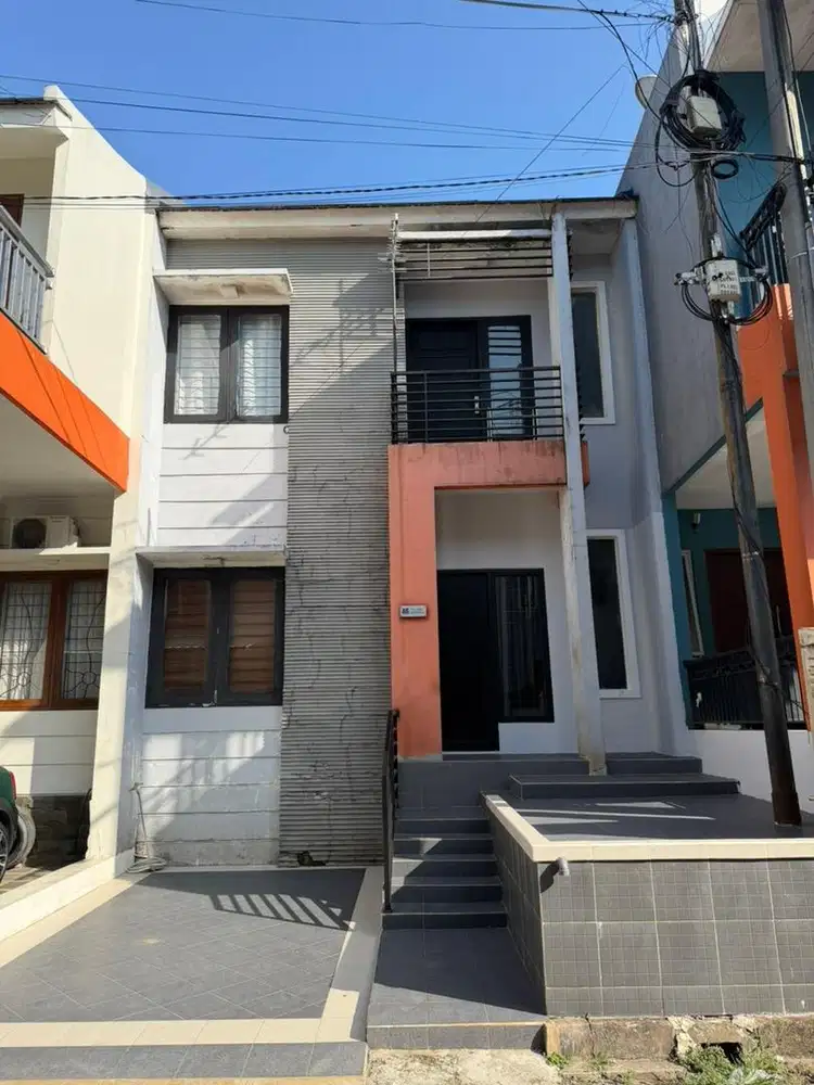 DIJUAL RUMAH 1 MENIT DARI TOL LIMO