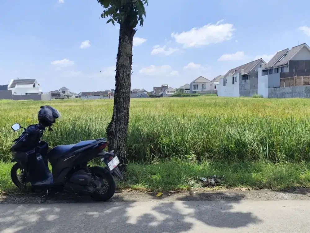 Dijual Lahan Perumahan Lokasi Super Strategis Kartasura, Sukoharjo Luas 4132m2 BU!!