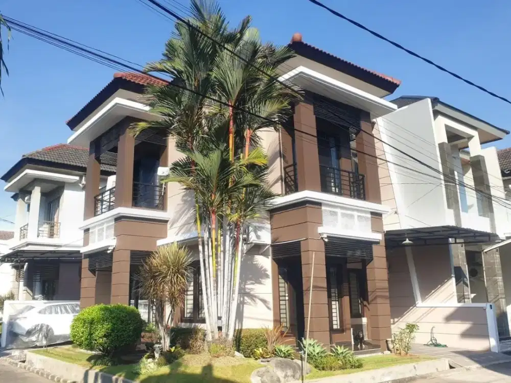 RUMAH HOOK SEMI FURNISH  MANYAR TIRTOYOSO , Hadap Utara-Timur (hook) Row Jalan 3 Mobil
