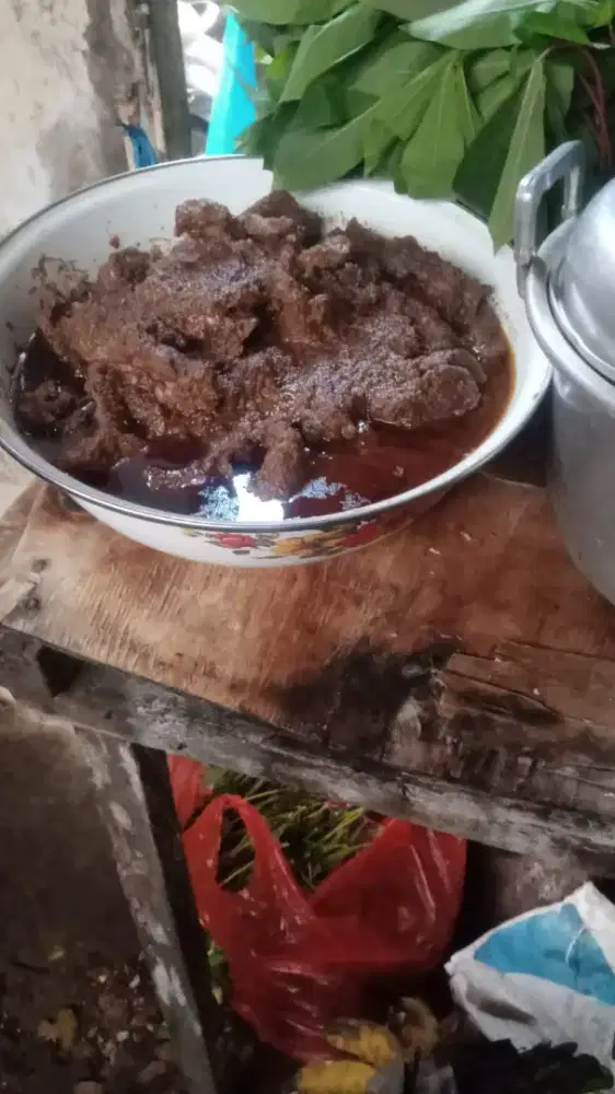 Jasa memasak Rendang.