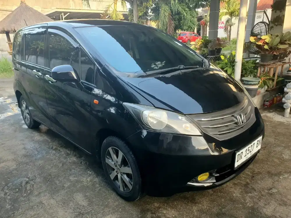 Honda Freed SD Matic 2010