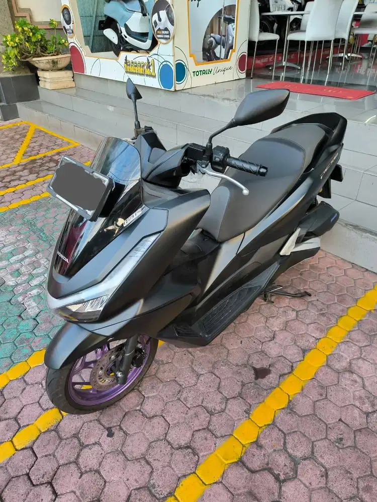 PCX 160 Roadsync ABS (di bawah 2.100 km)