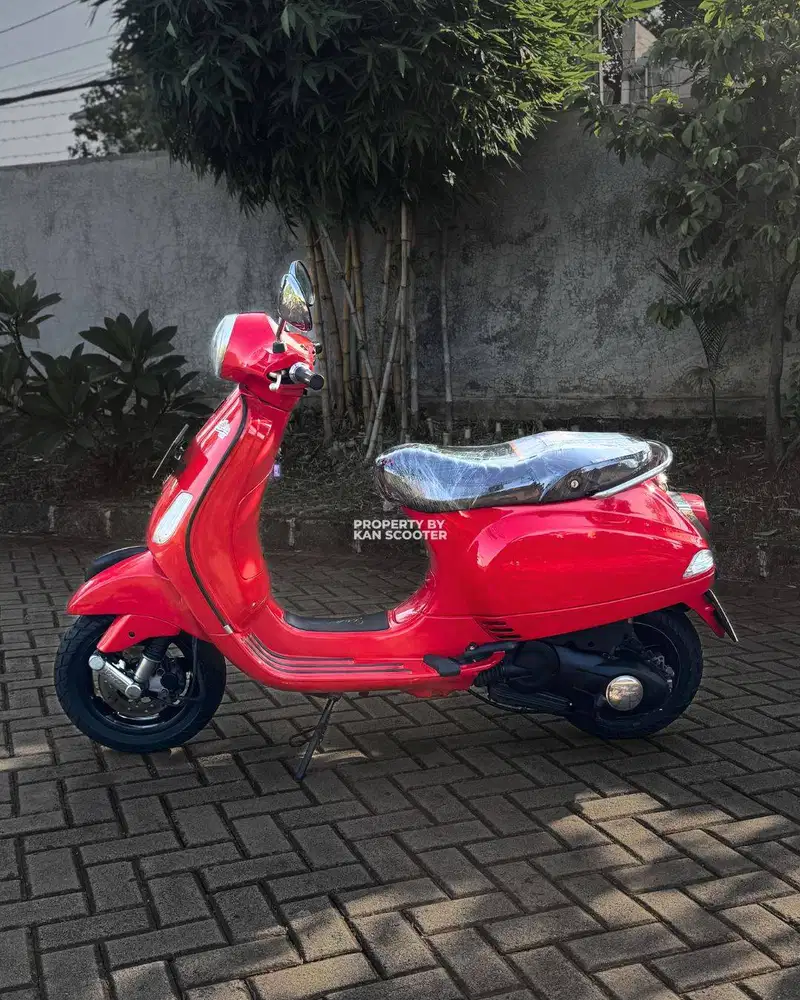 JUAL MURAH VESPA LX 150 3V 2013 MULUS
