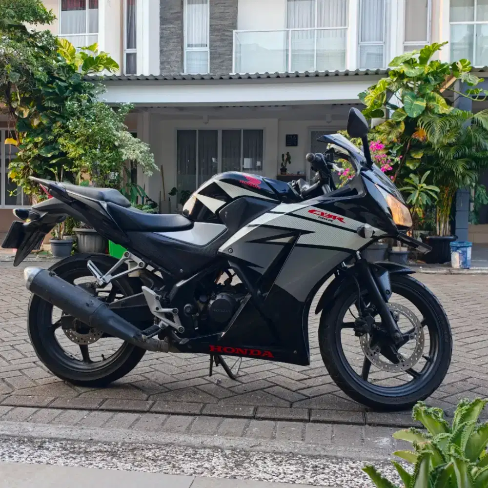 Honda CBR 150 th 2015
