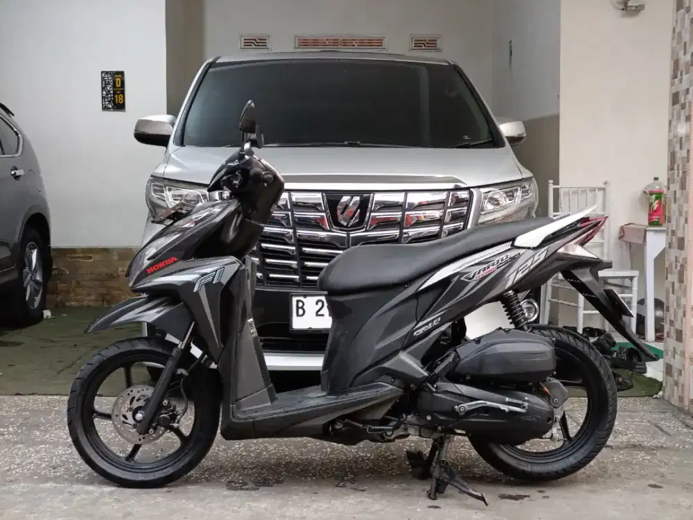 Vario 125 tahun 2012 pajak isi/tt boleh gan cash lebih bagus