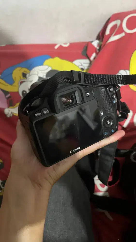 Di jual Kamera Canon EOS 100D