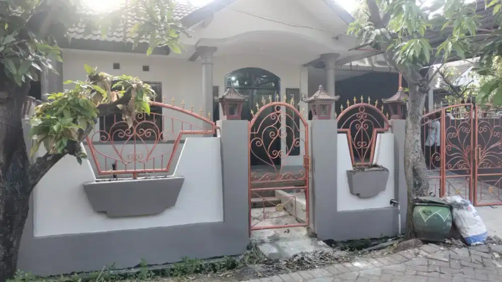 Rumah Hook Siap Huni 135m² di Kota Baru Driyorejo Gresik - Bonus AC