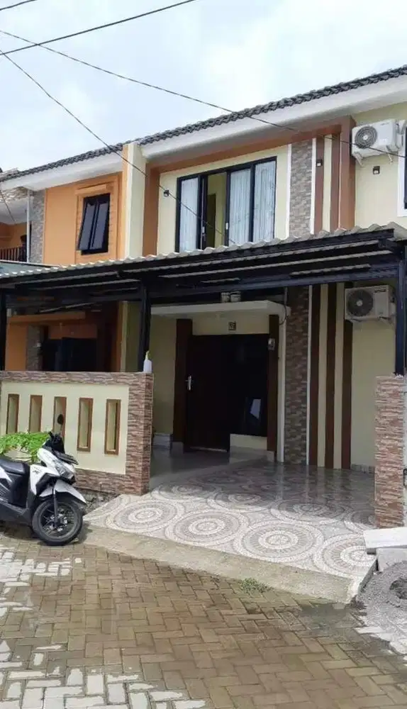 Disewakan Rumah 2 Lt, di cluster Victoria - Bumi Indah, Pasarkemis