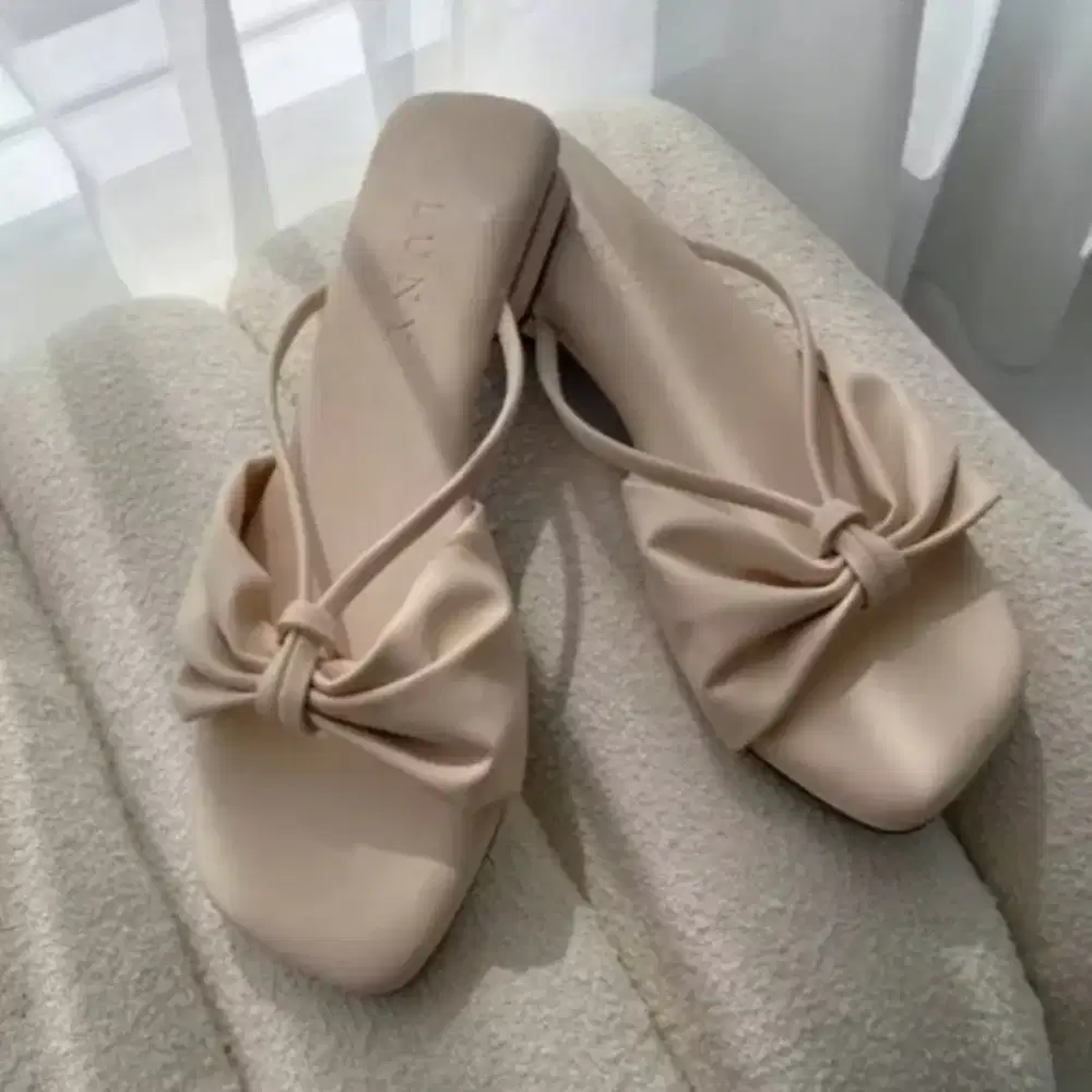 Luny Flat Heels Casual Coquette Woman