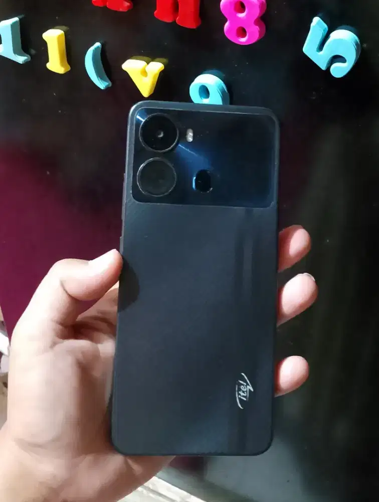 Itel P40 ram 4+4/64.