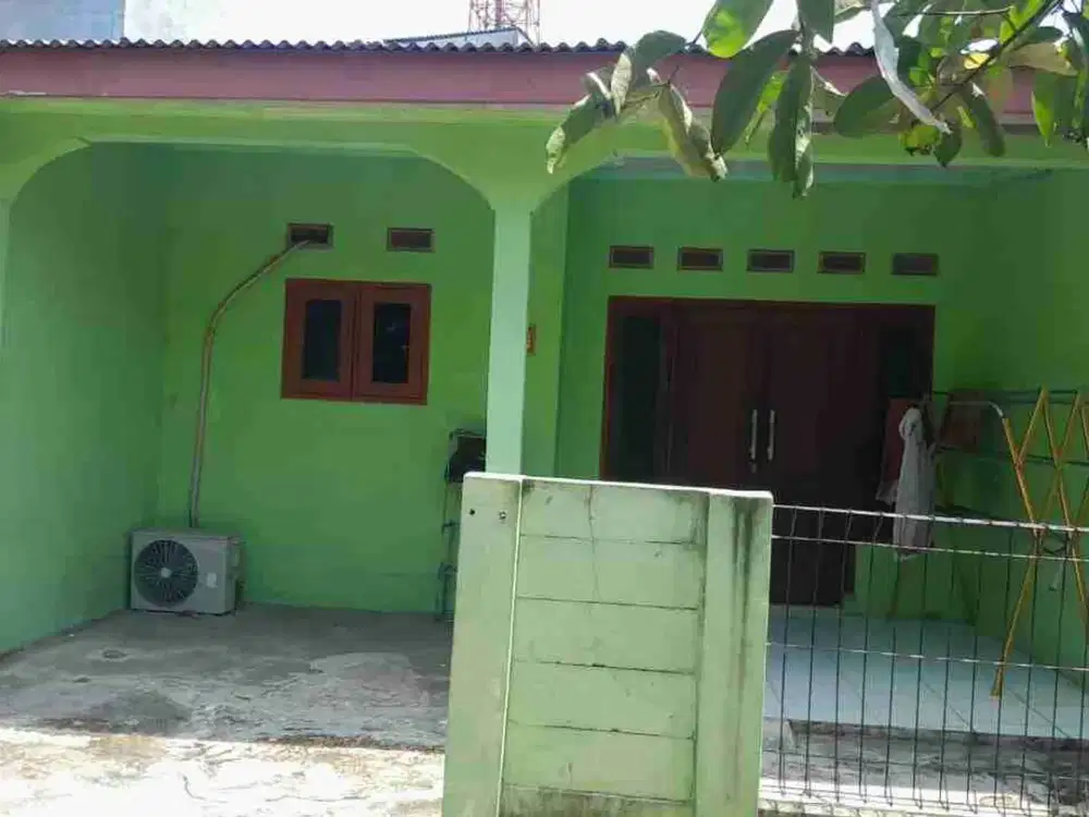 Dijual rumah 350 juta nego, masuk mobil di Tanah Baru Beji Depok