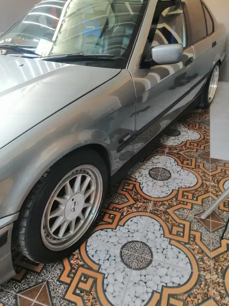 BMW 318i 1992 Bensin