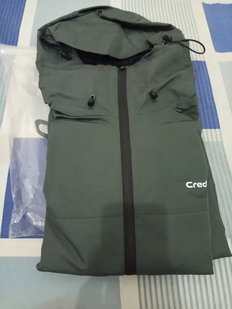 JAKET CREDIFOX SIZE M WARNA DARK GREEN