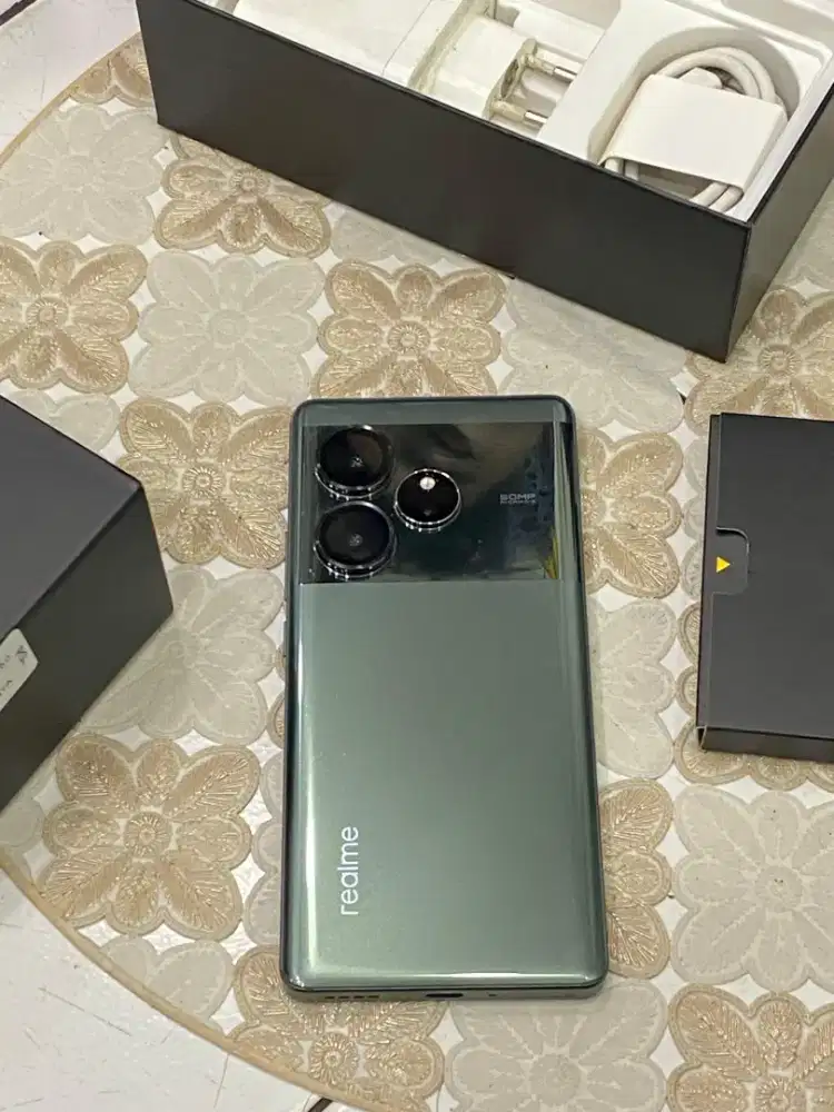 Realme GT 6 12/256GB Fullset