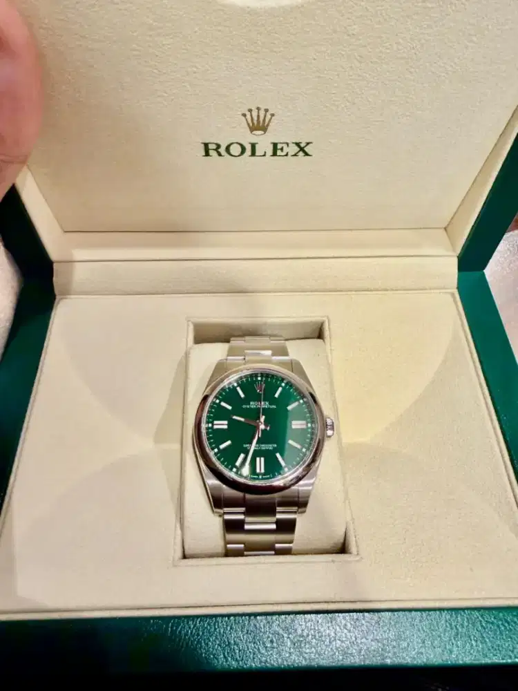Rolex OP 41mm Green 2023 like new