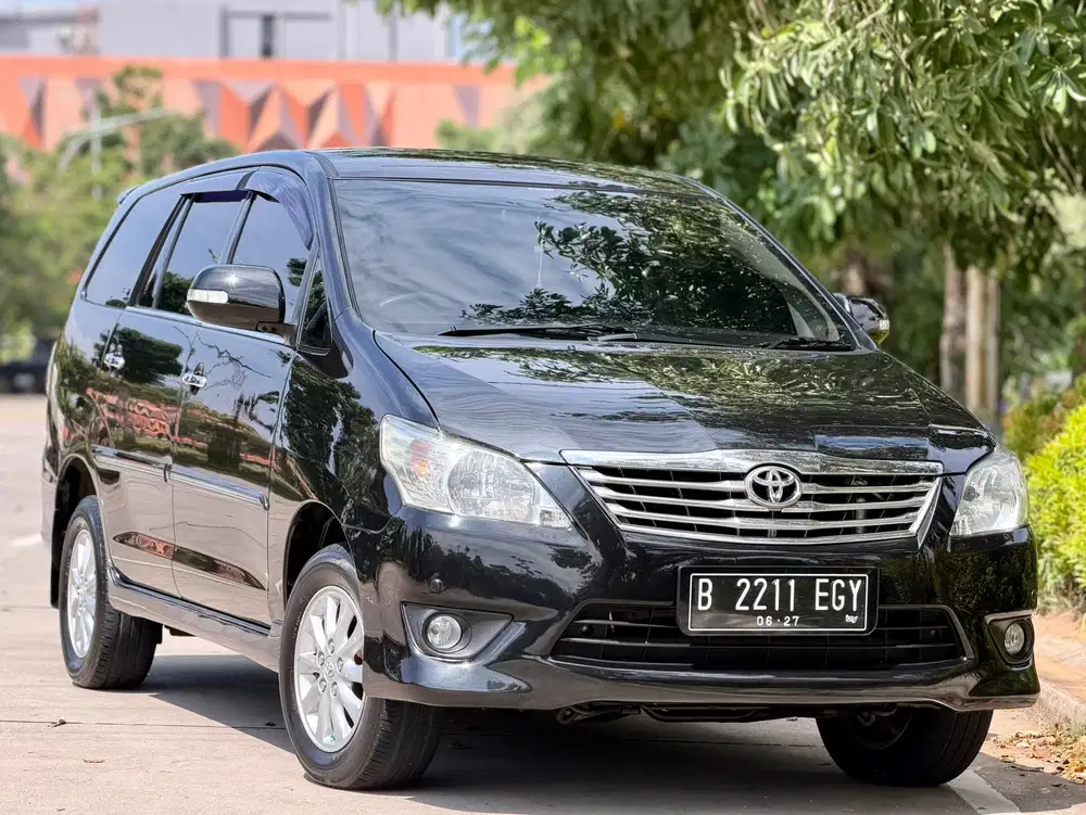 DP 4 jt! Toyota Kijang Innova V Bensin Matic 2012 Antik Spt Baru!