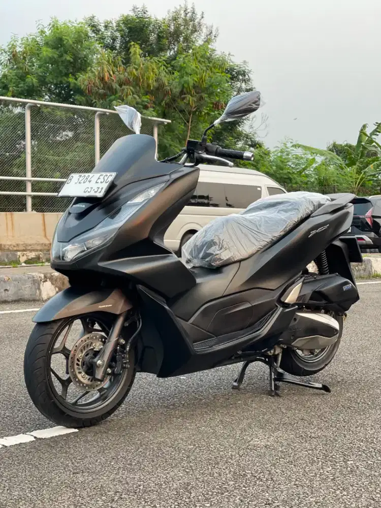 Cash Kredit PCX 160 CBS 2021 Bergaransi