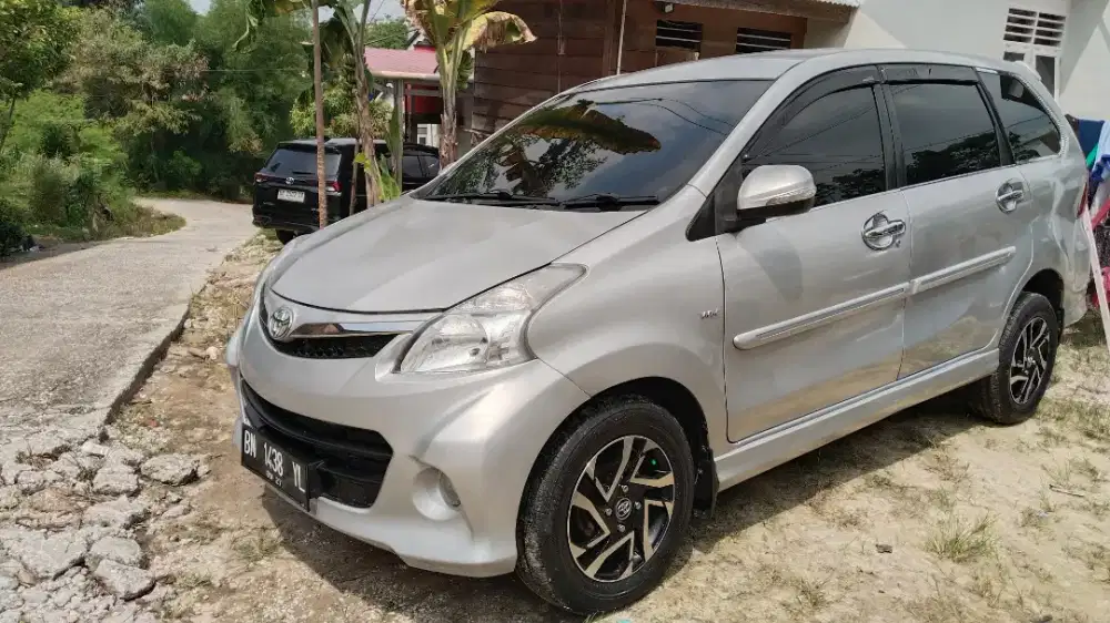 Veloz 1.5 AT 2012 low KM 80rb Plat BM pajak hidup