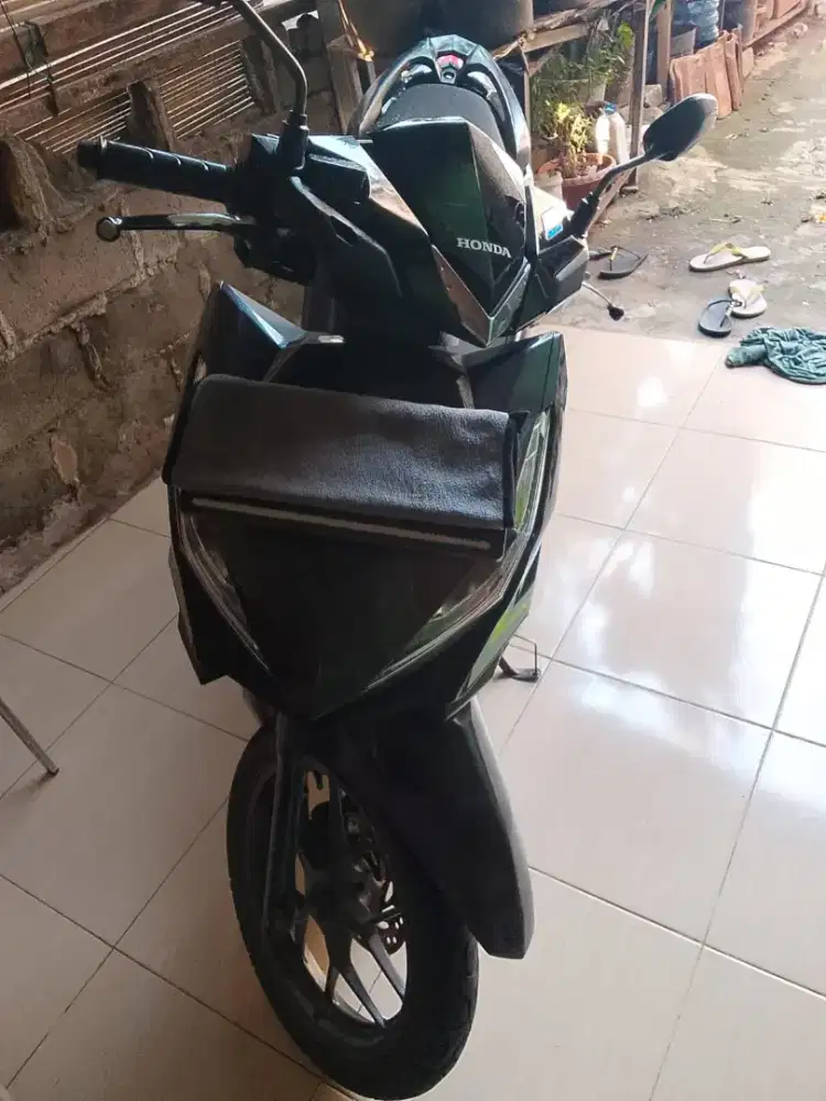 Di jual motor Honda Vario 2016 lengkap motor pribadi