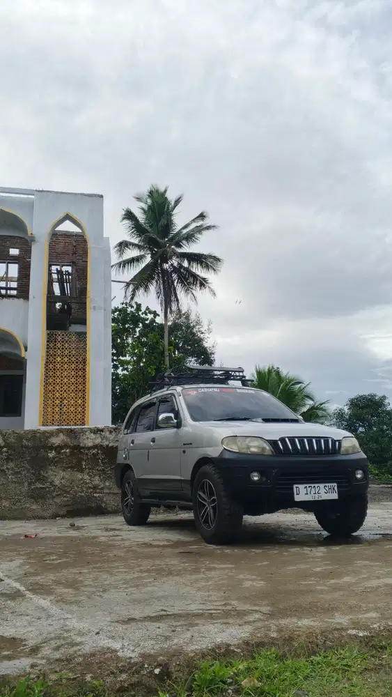 Daihatsu Taruna 2000 Bensin