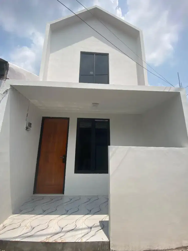 Di jual Rumah ready 2 lantai cilangkap ,lokasi strategi