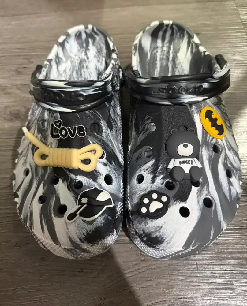 Crocs Marble Hitam 40 (M7)