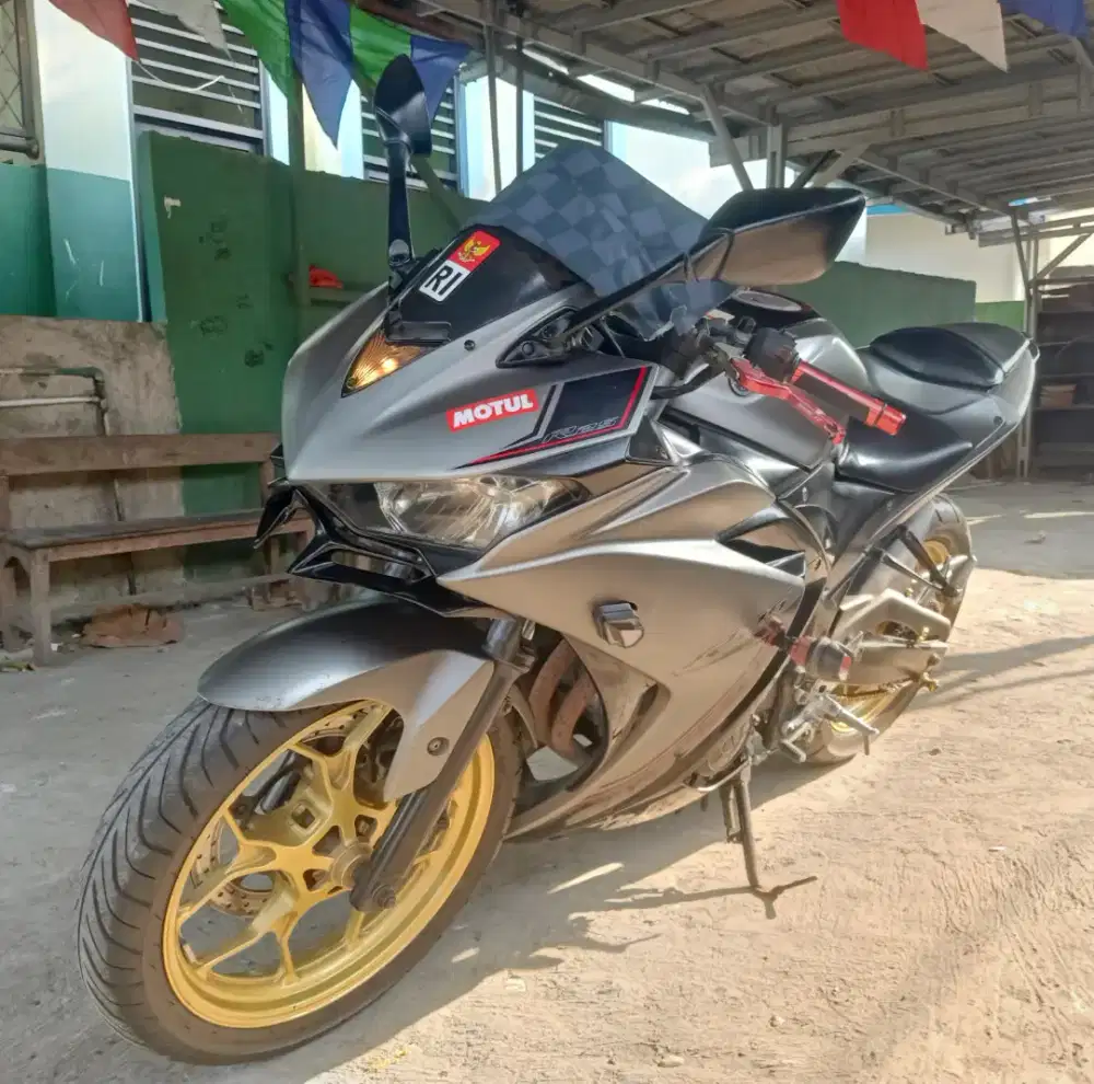 Yamaha R25 250cc TH 2016 Mulus Km.22Rb Pajak Panjang B Bekasi Kota