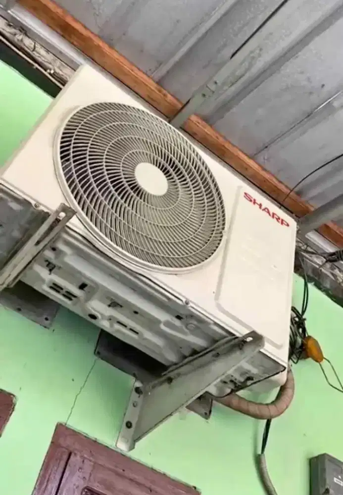 Cuci ac, Servis ac, bongkar pasang, tambah isi ulang freon, vakum dll