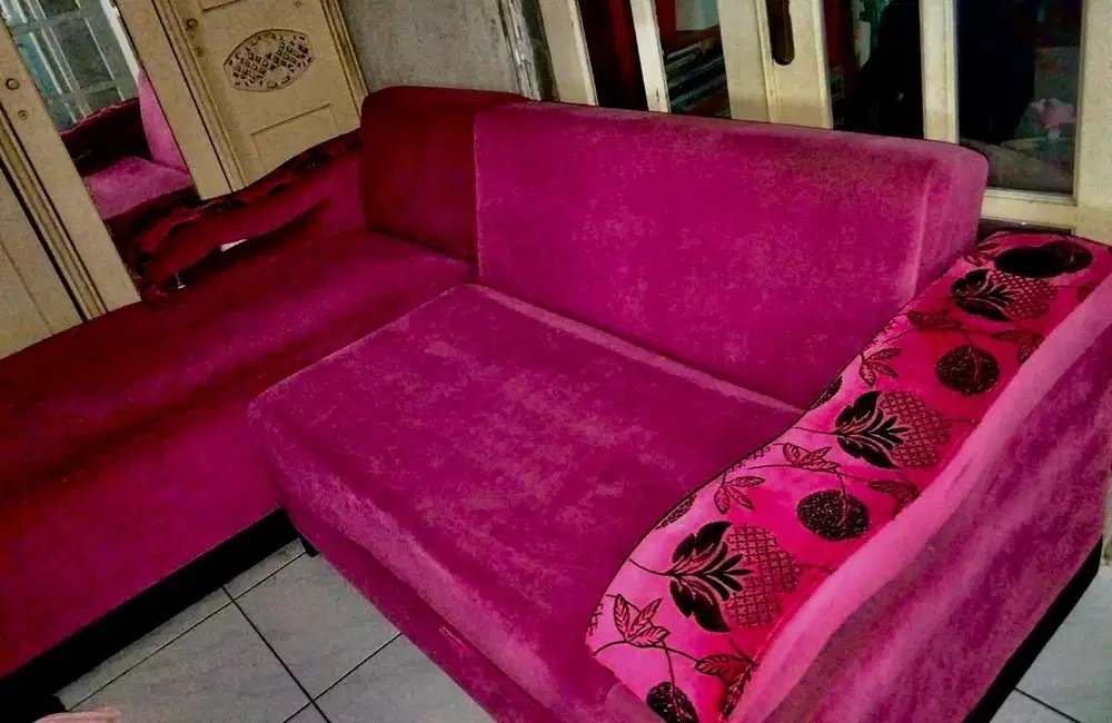 SOFA BESAR Bisa Dilipat dan jadi tempat tidur