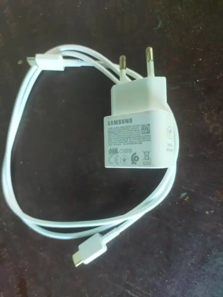 charger Samsung c to c ori