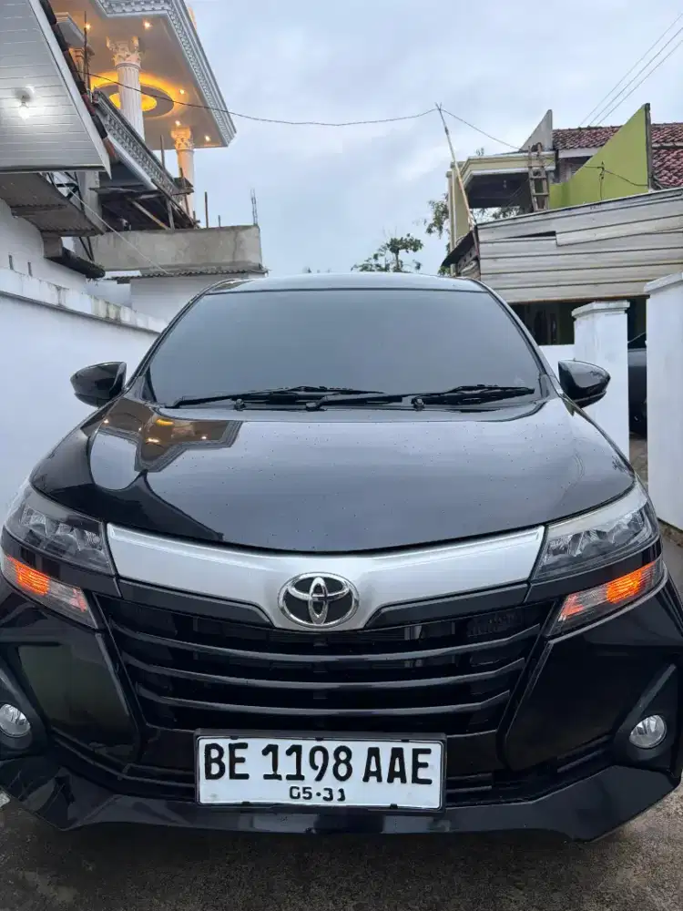 Avanza tahun 2020 facelift warna hitam
