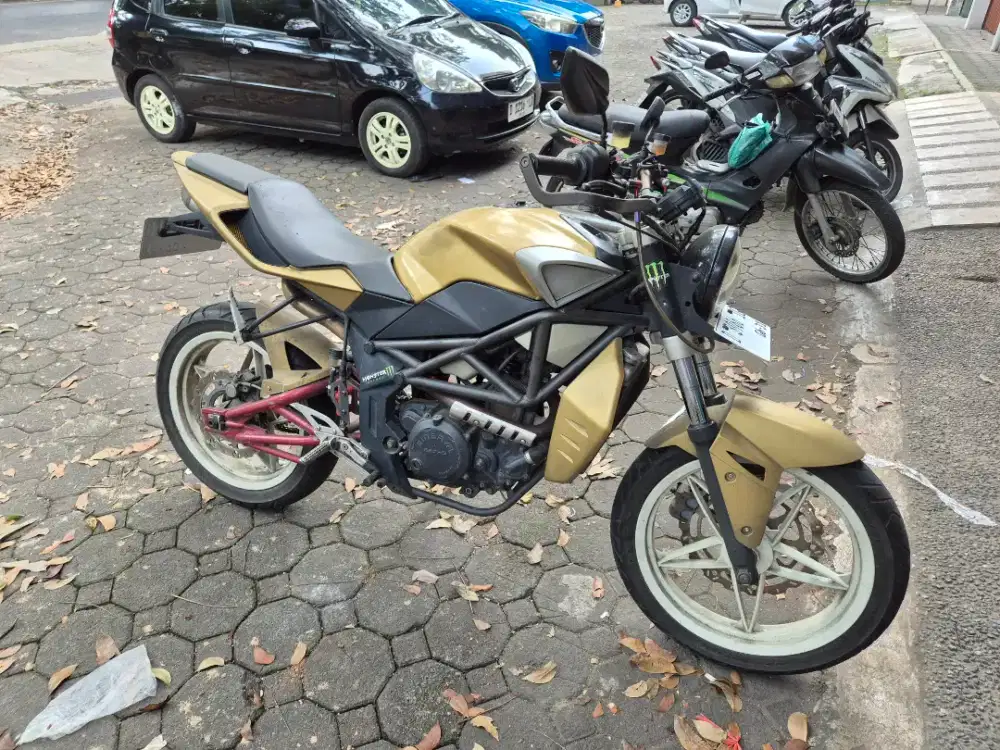 Megelli Street Fighter 250cc 6Speed